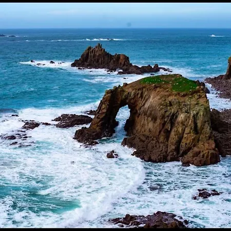 Newquay Seaside Retreat With Hot Tub Nyaraló *